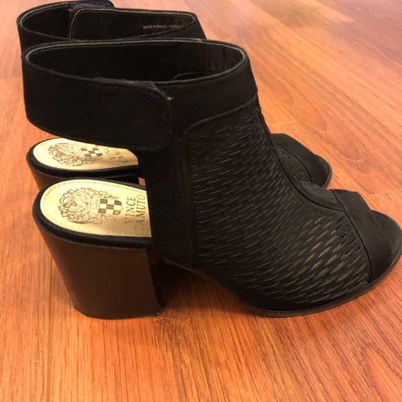 Vince Camuto black heels - Picture 2 of 5
